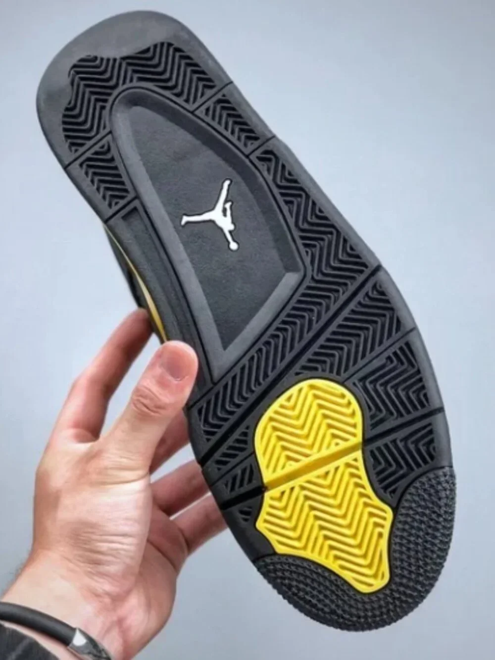Nike Air Jordan 4 Retro Shoes Thunder 2023 Black Yellow